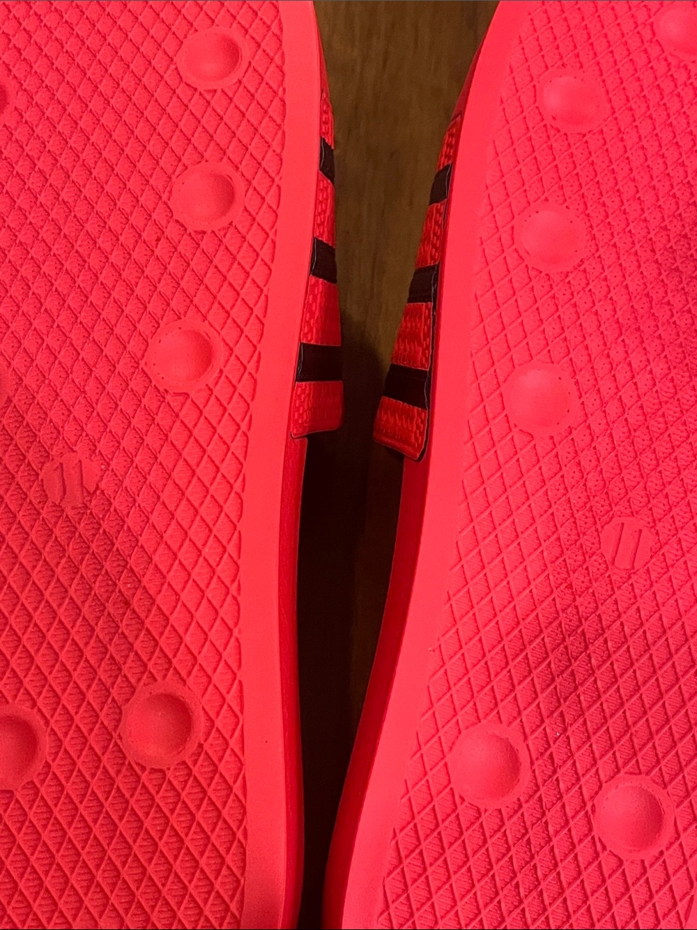 Adidas Adilette Slides Shoes Sandals JR3619 Made in Italy red Mens Size 11 - Picture 14 of 16